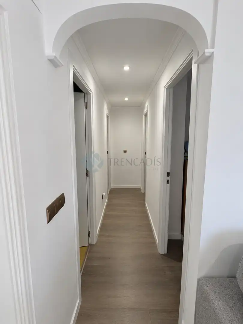 Piso en venta en Valencia con Terraza, Piscina y Balcón