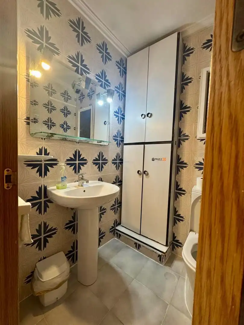 Baño de Piso en venta en Benidorm con Aire acondicionado, Calefacción y Terraza