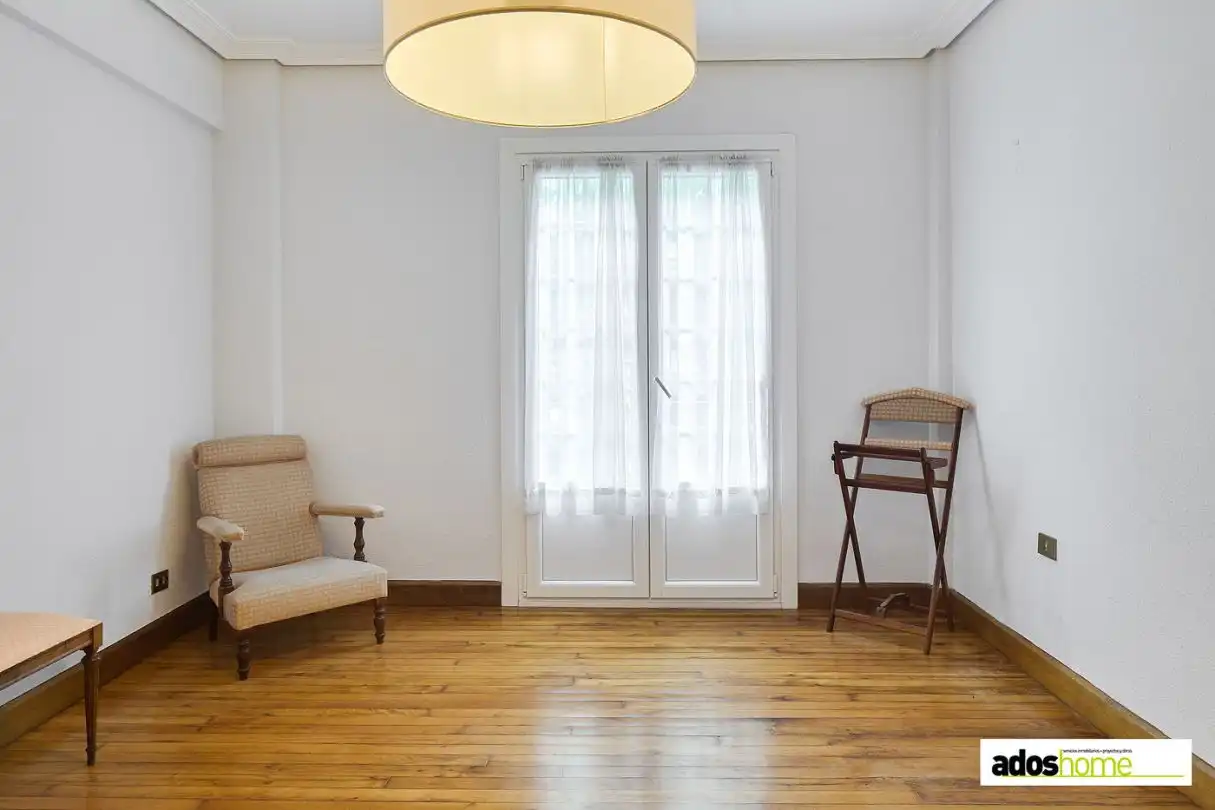 Sala de estar de Piso en venta en Zarautz con Balcón