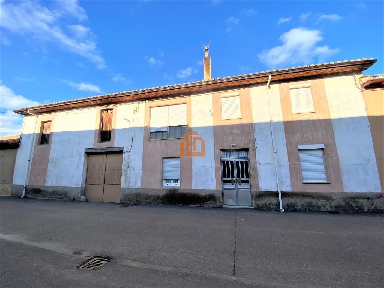Exterior view of House or chalet for sale in Turcia  with Heating, Private garden and Storage room