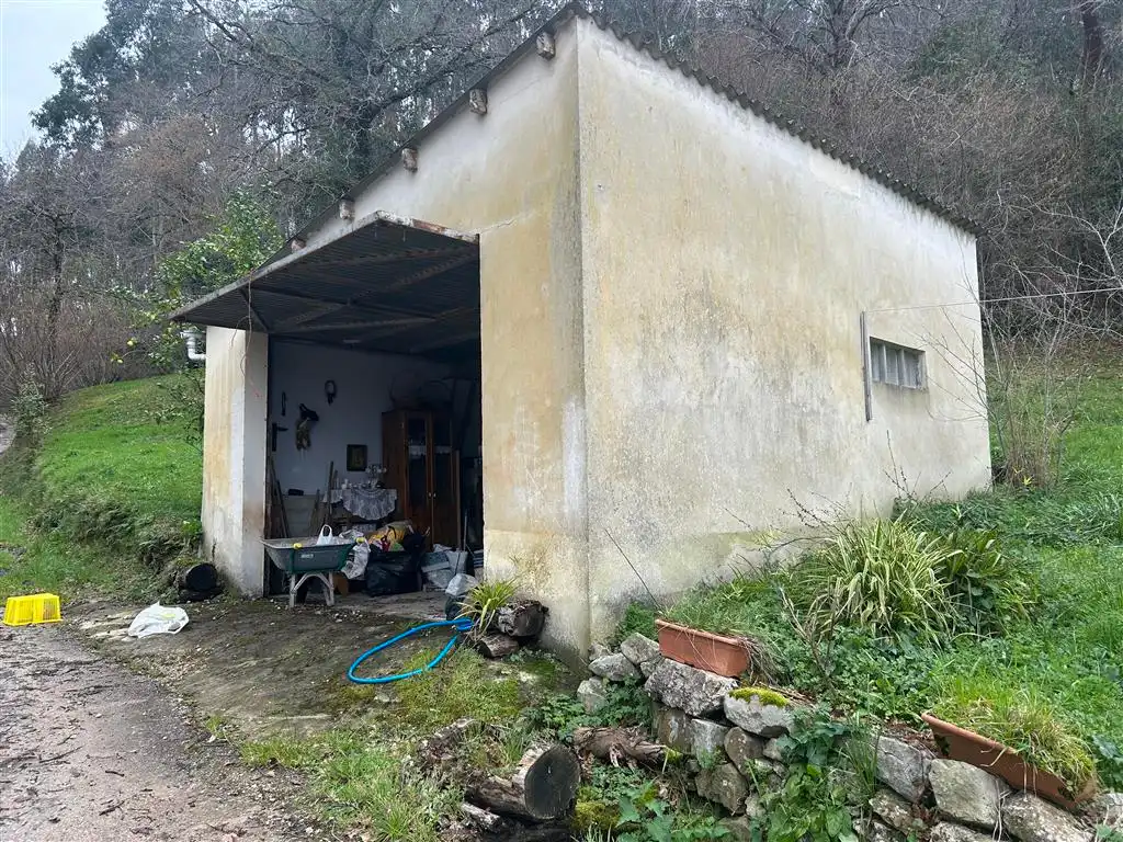 Vista exterior de Casa o xalet en venda en Val de San Vicente  amb Jardí privat i Moblat