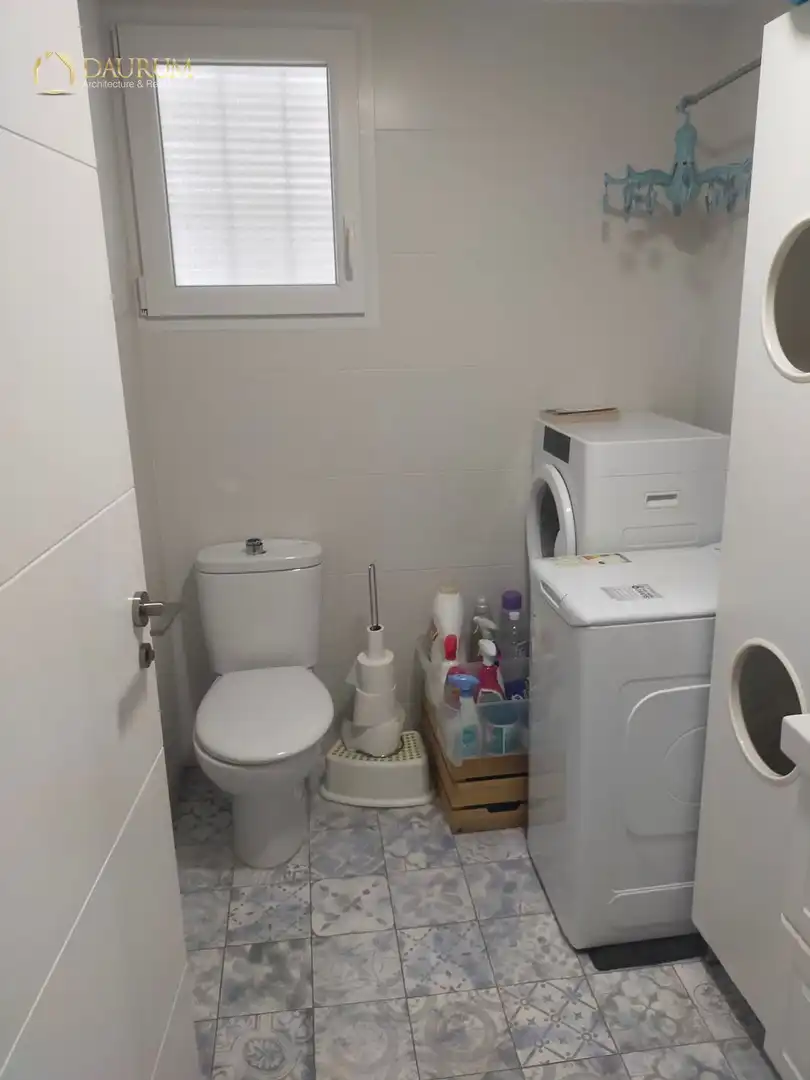 Baño de Piso en venta en Gandia con Terraza, Trastero y Amueblado