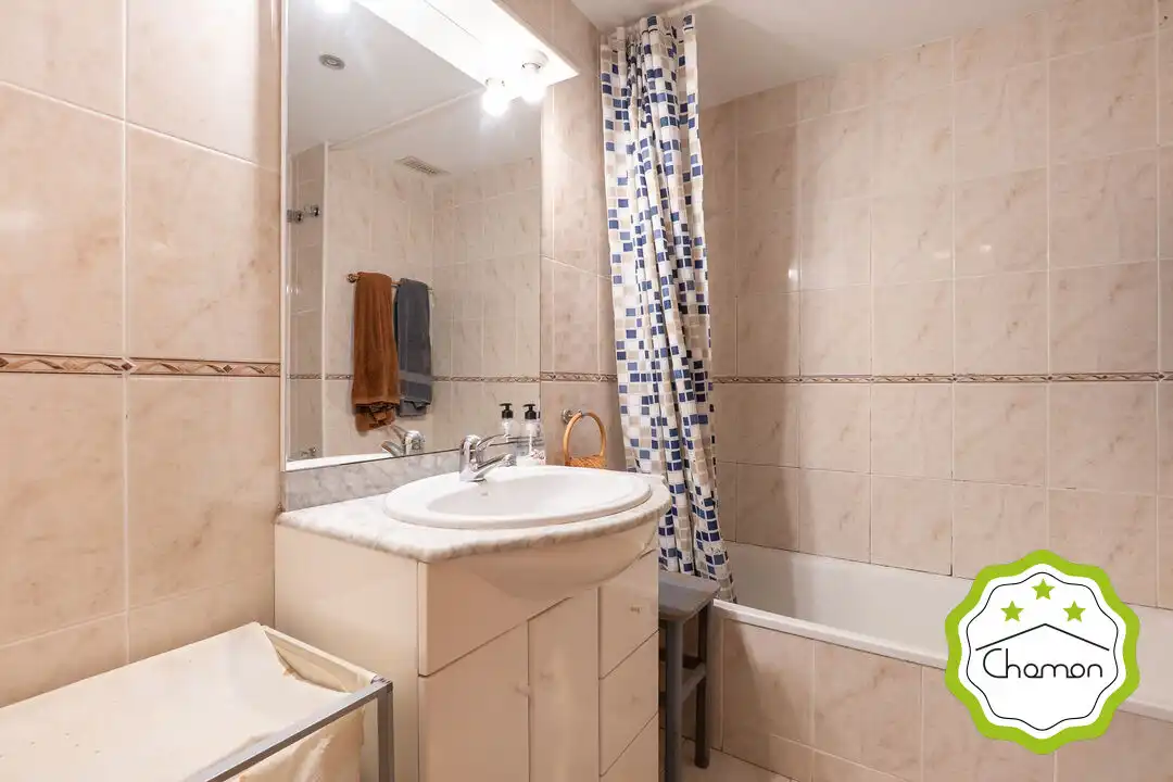 Baño de Casa adosada en venta en Loiu con Calefacción y Jardín privado