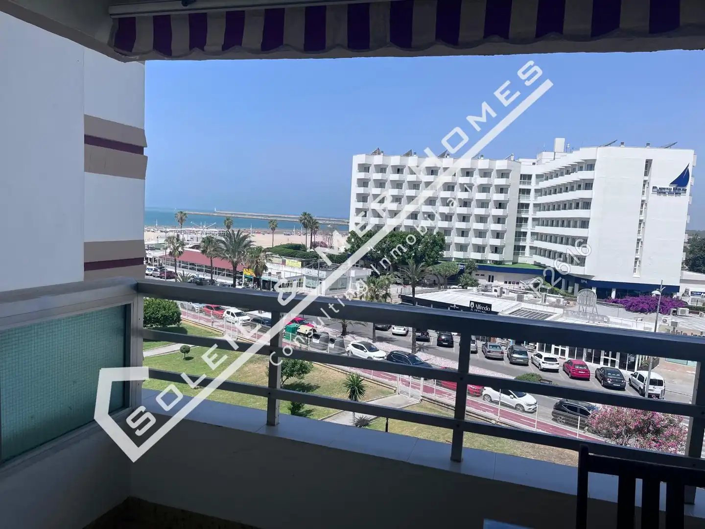 Flat with terrace for sale in Valdelagrana
