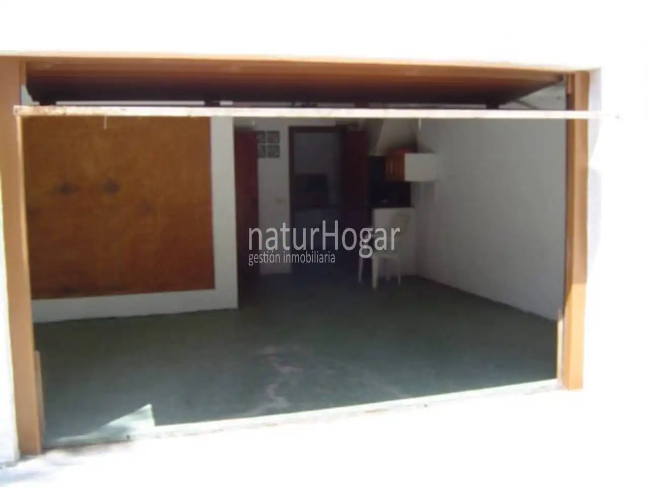 Parking de Casa adosada en venta en Paterna con Terraza y Piscina comunitaria