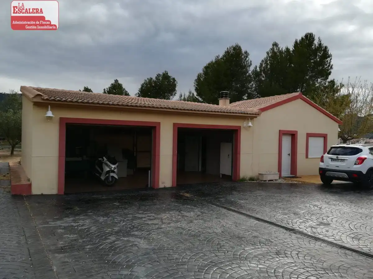 Xalet amb piscina en venda a Centre - Zona Alta, imagen 2