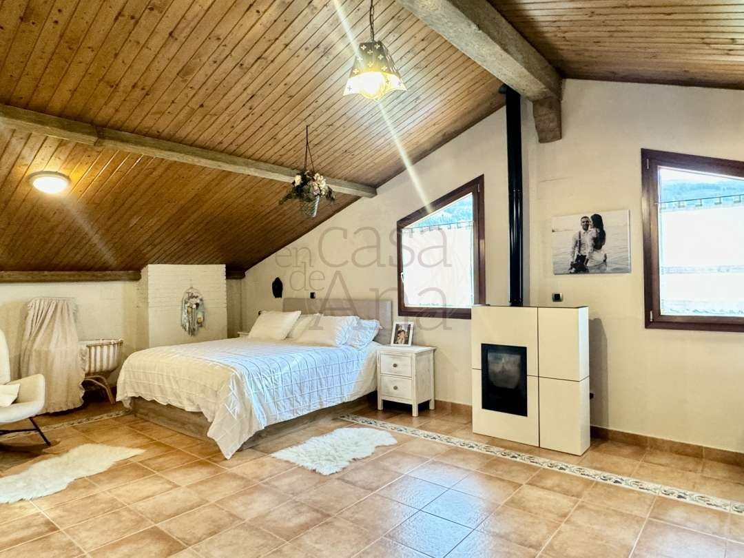 Dormitori de Casa o xalet en venda en Lemoa amb Calefacció, Jardí privat i Moblat