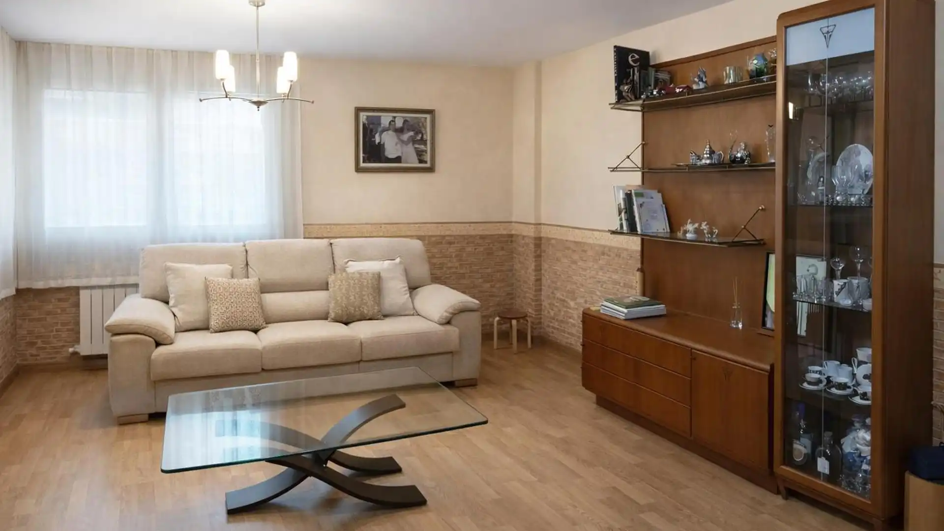 Sala de estar de Casa adosada en venta en Calatayud con Aire acondicionado, Calefacción y Jardín privado