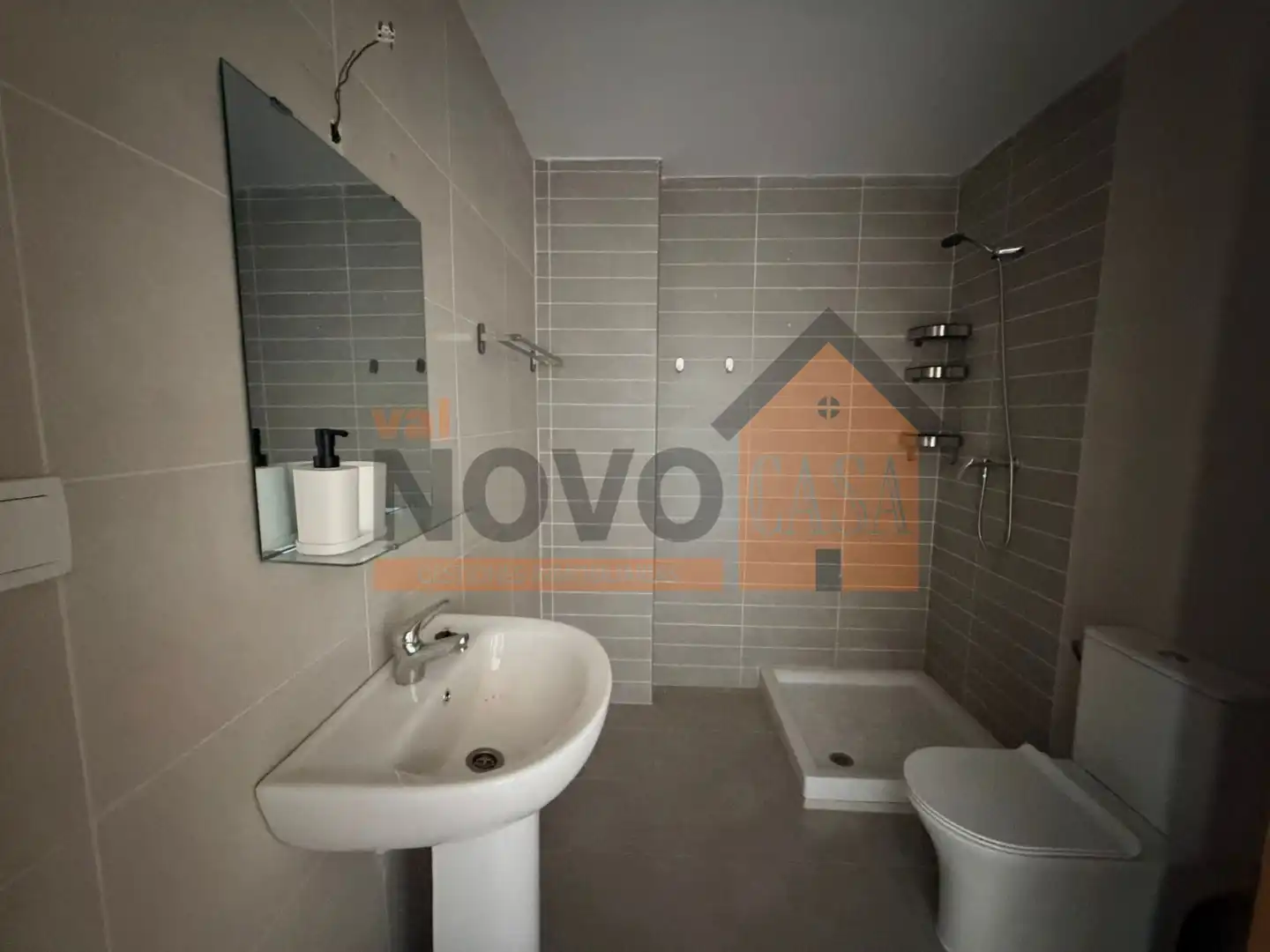 Bathroom of Houses for sale in Montserrat
