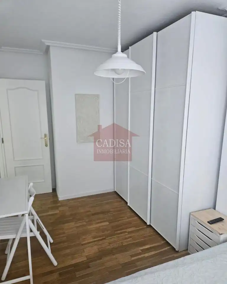 Habitación de Piso para compartir en Salamanca con Calefacción y Amueblado