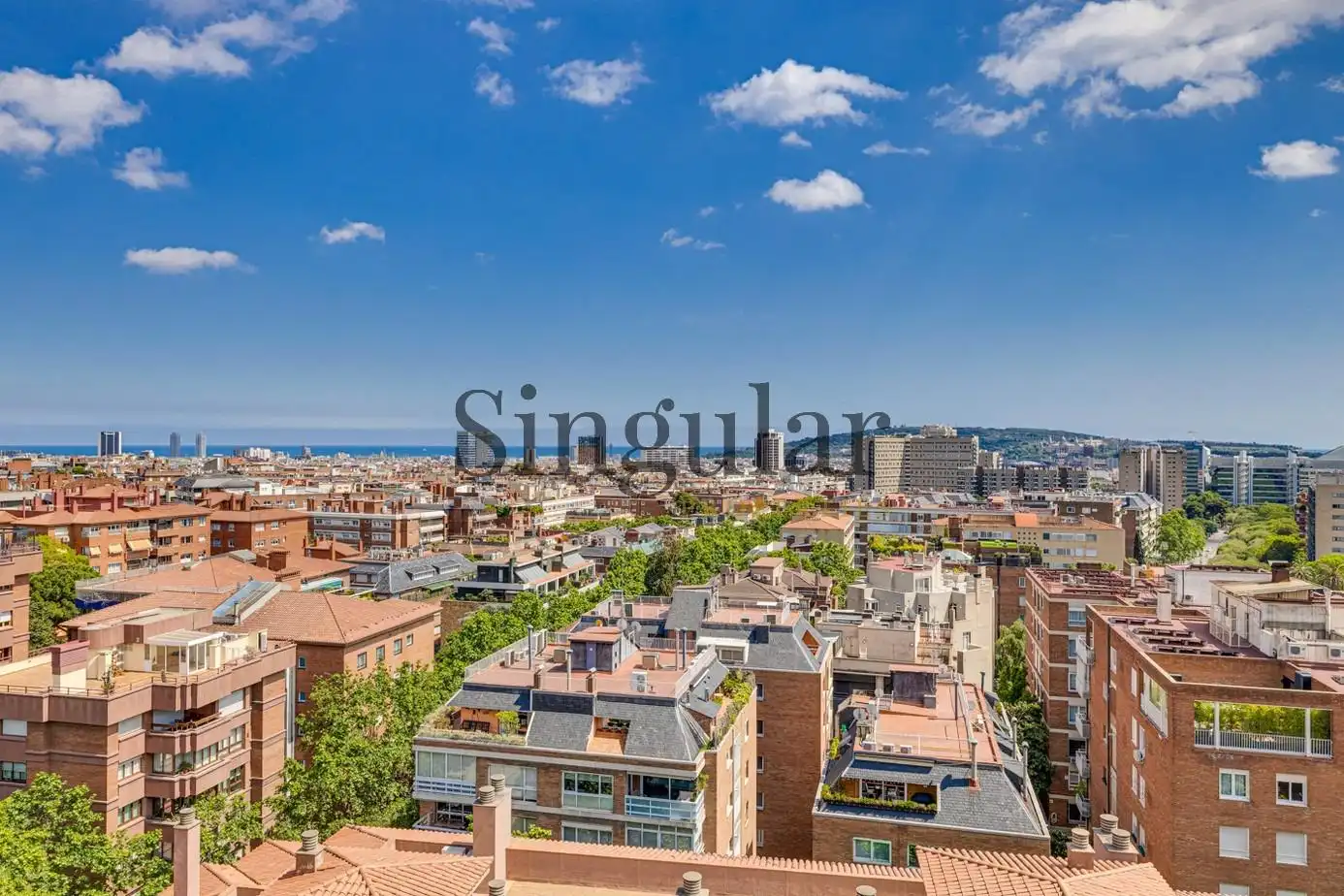 Außenansicht von Dachboden zum Verkauf in Barcelona mit Klimaanlage, Heizung und Parkett
