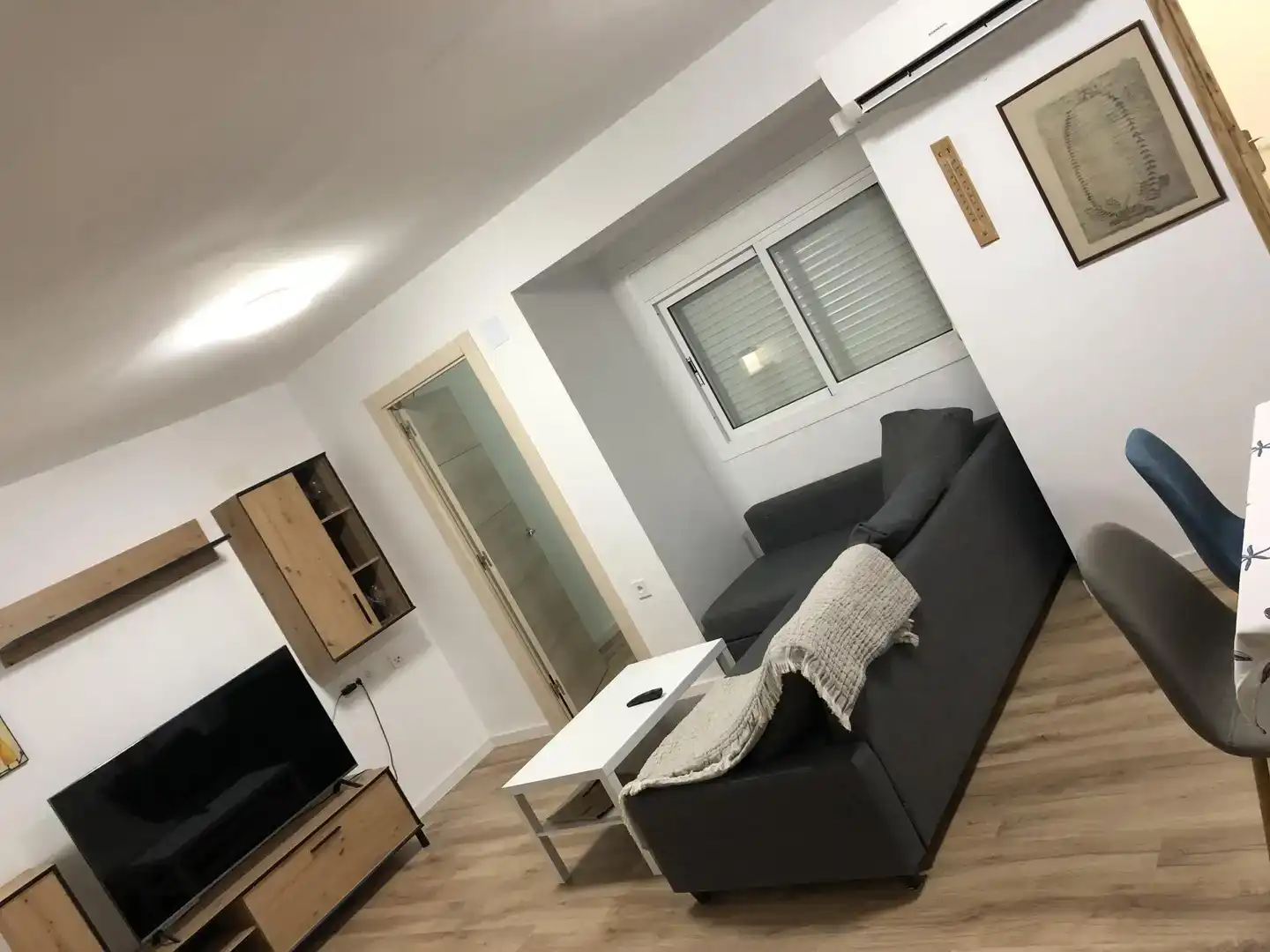 Sala d'estar de Àtic per a compartir en Sagunto / Sagunt amb Aire condicionat, Parquet i Traster