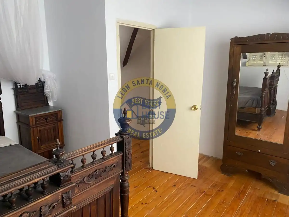 Casa o chalet en venta en Garrafe de Torío con Calefacción, Jardín privado y Parquet