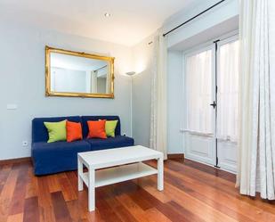 Dormitori de Apartament per a compartir en  Madrid Capital amb Aire condicionat, Calefacció i Terrassa