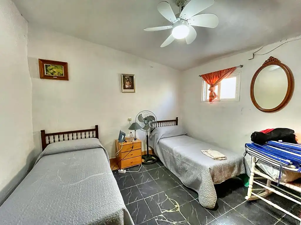 Habitación de Finca rústica en venta en Macharaviaya con Jardín privado, Terraza y Amueblado