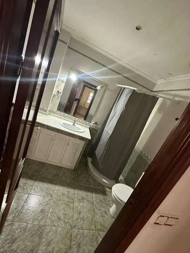 Bany de Casa adosada en venda en Dos Hermanas amb Aire condicionat