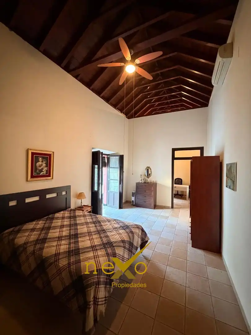 Dormitori de Casa o xalet en venda en Carmona