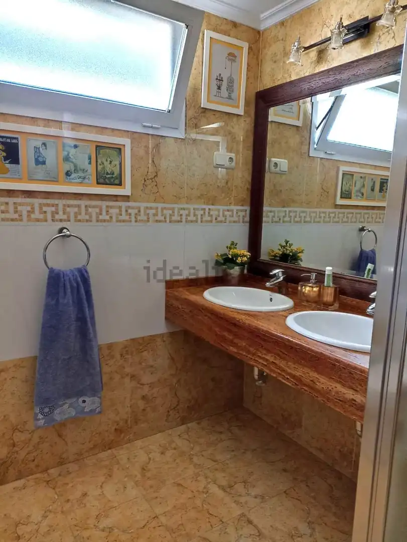 Bathroom of Attic for sale in Málaga  with Air Conditioner, Heating and Private garden