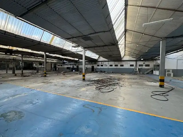 Nave industrial en venta en Carrer Besalú 4, imagen 6