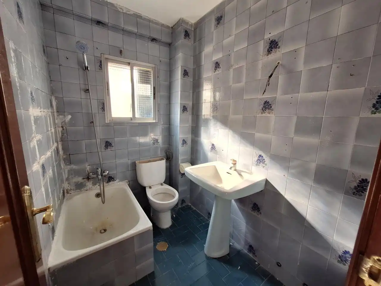 Badezimmer von Erdgeschoss zum Verkauf in Parla