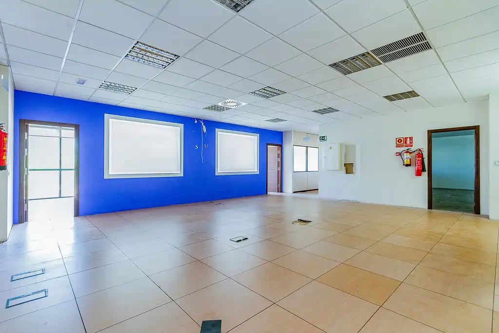 Business premises for sale in Av Vía Láctea, imagen 8