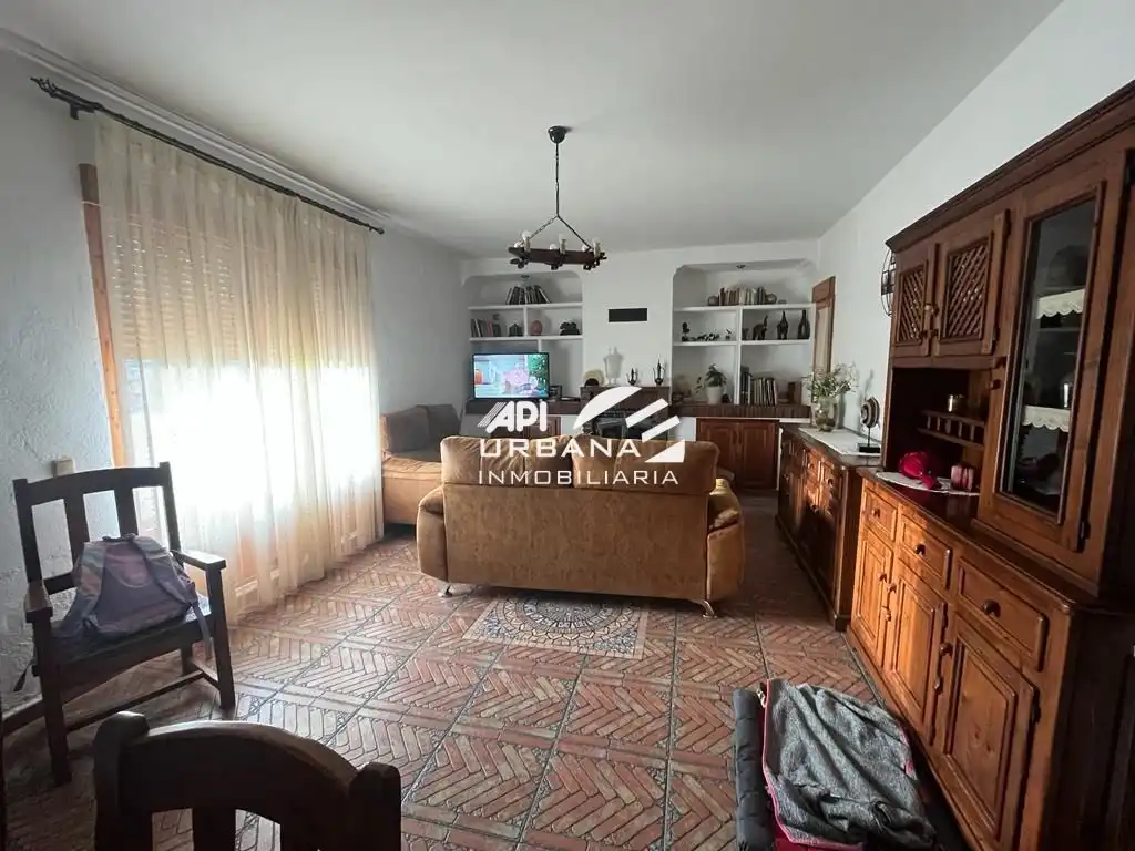 Sala de estar de Casa o chalet en venta en Lucena con Aire acondicionado, Jardín privado y Piscina