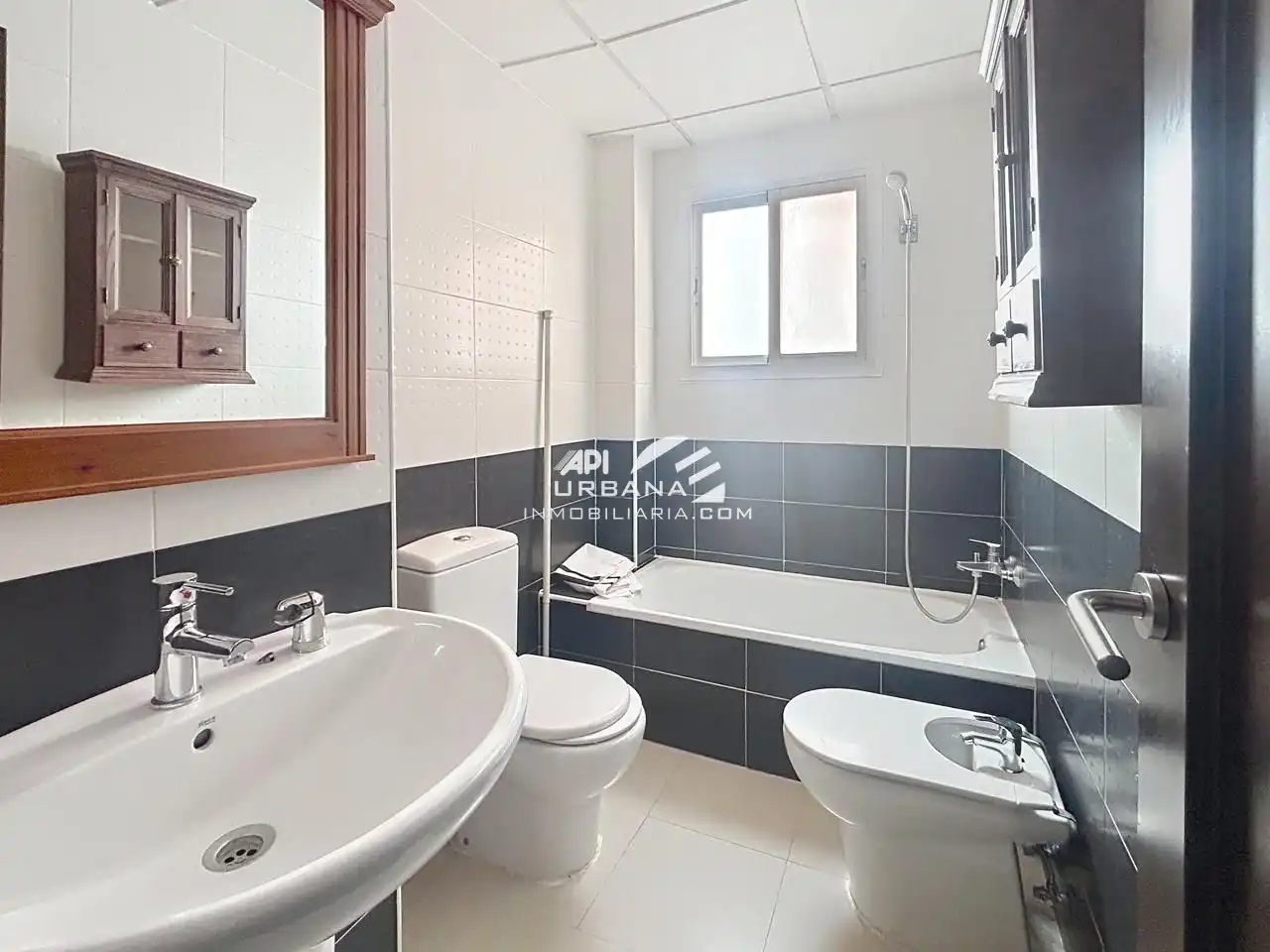 Bathroom of Duplexes for sale in Lucena  with Air Conditioner, Heating and Storage room