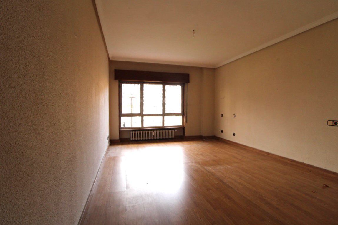 Living room of Flat for sale in Oviedo   with Heating