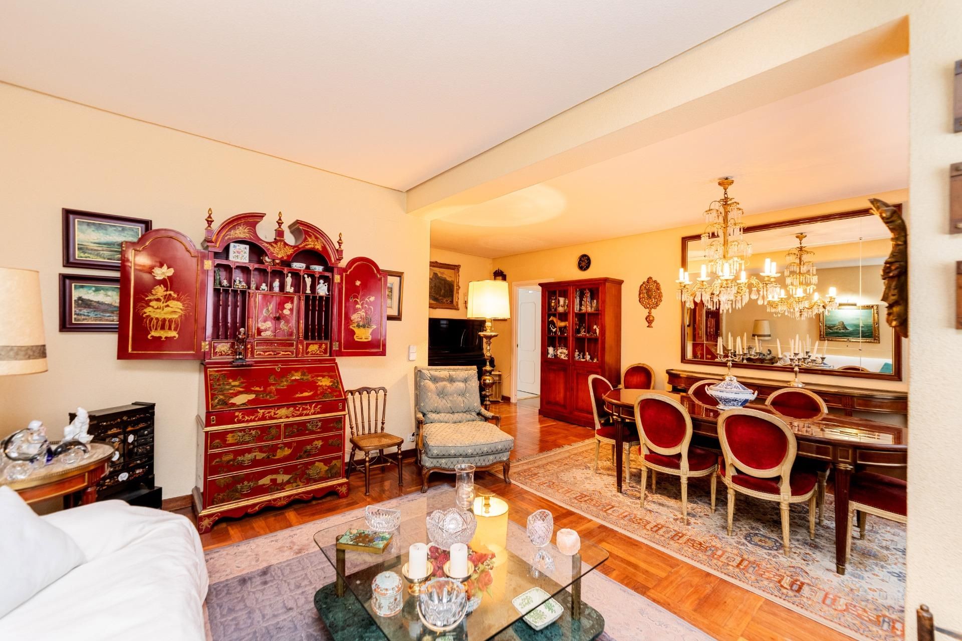 Piso en venta en Calle de Guzmán El Bueno, Vallehermoso, Chamberí