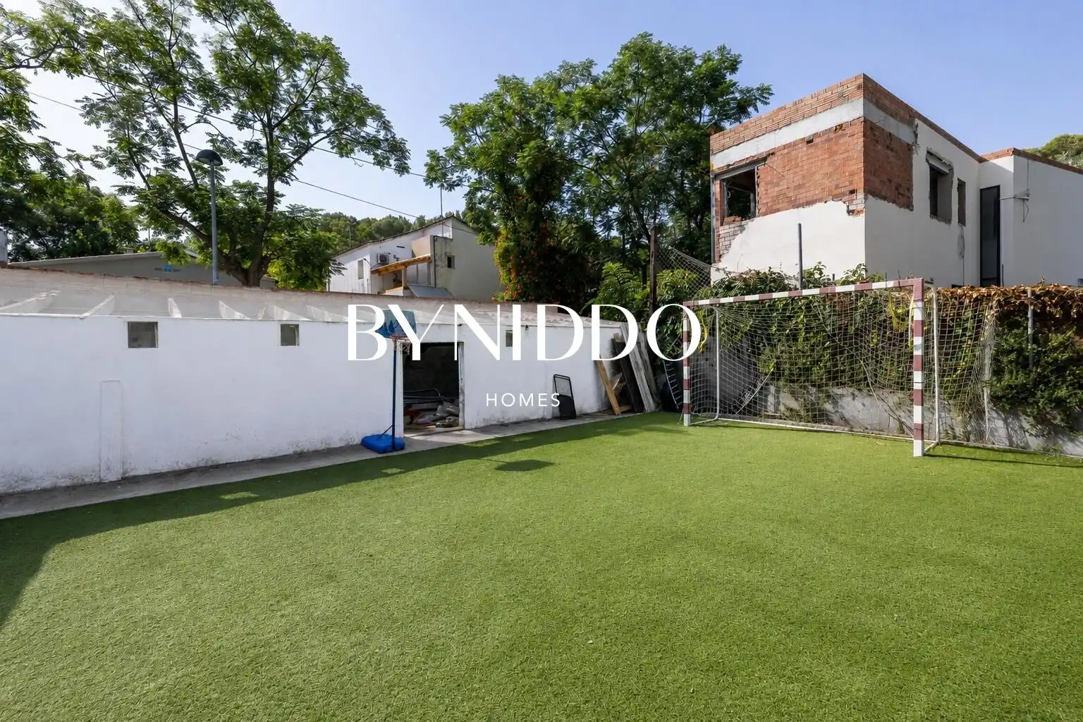 Jardí de Casa o xalet en venda en Sant Cugat del Vallès amb Aire condicionat, Calefacció i Jardí privat