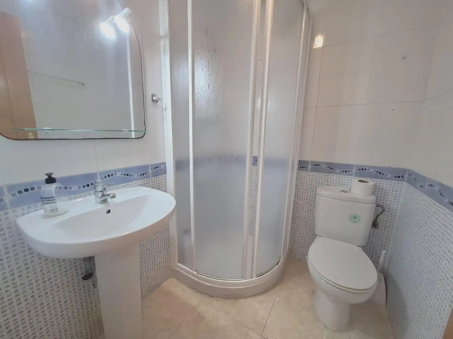 Bany de Pis en venda en Oropesa del Mar / Orpesa amb Aire condicionat, Balcó i Piscina comunitària
