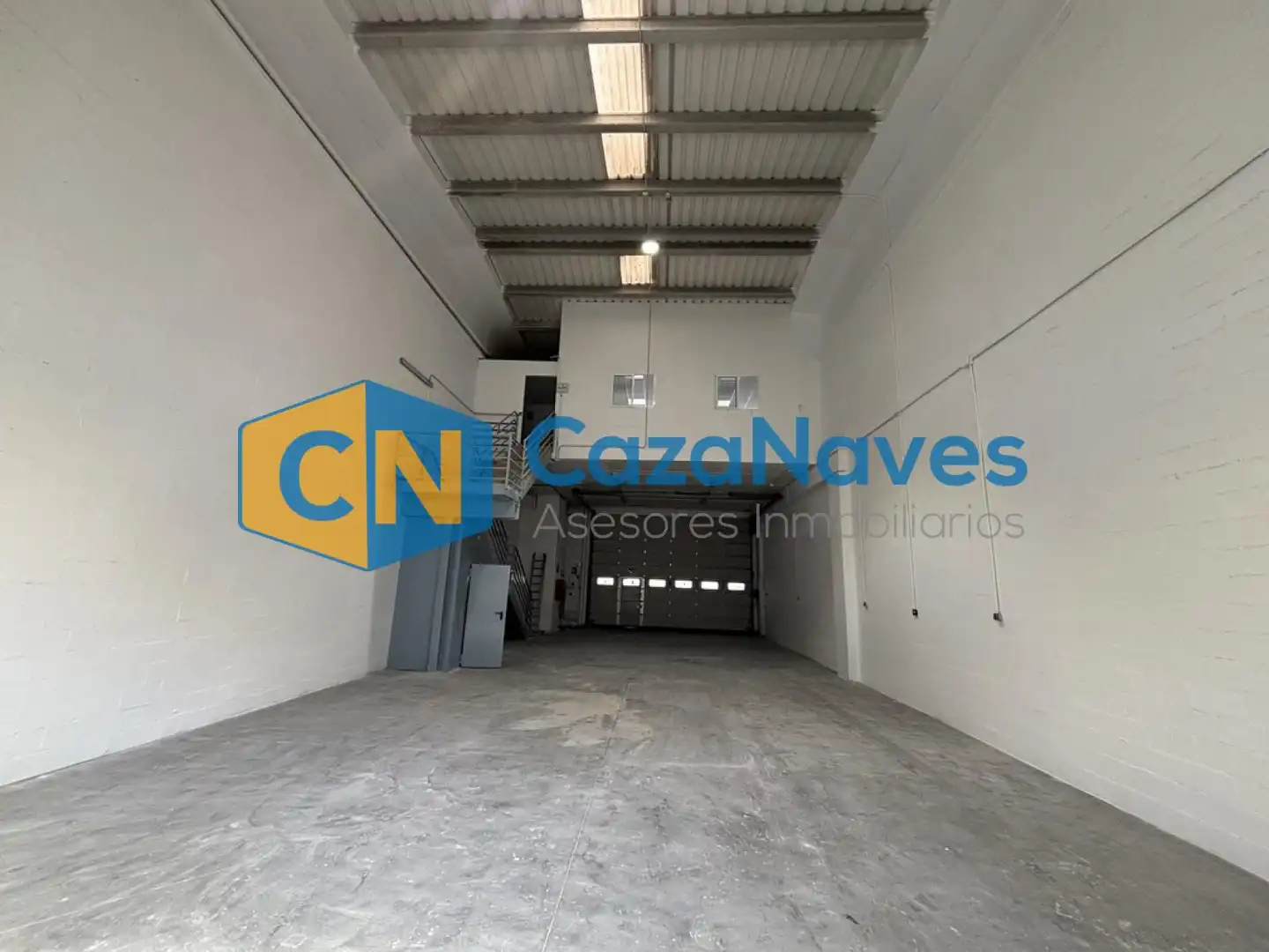 Industrial building to rent in Villaverde