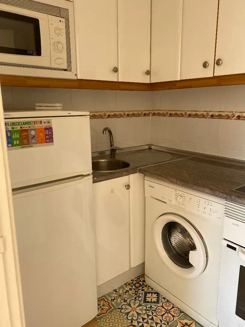 Cocina de Apartamento en venta en Madrid con Aire acondicionado, Horno y Lavadora