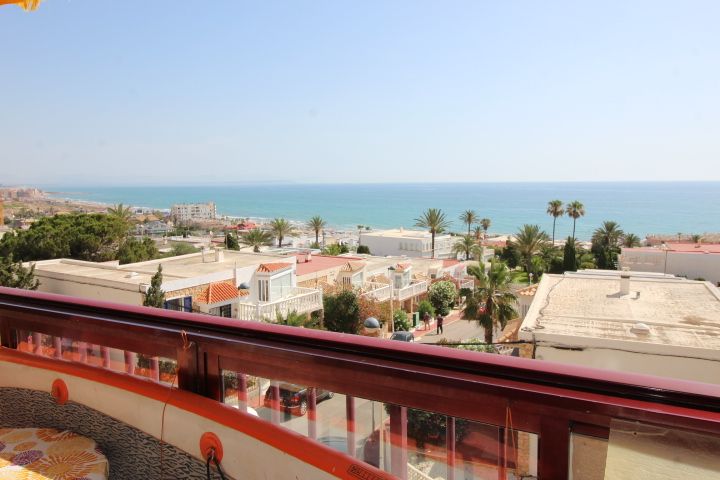 Vista exterior de Apartament en venda en Torrevieja amb Aire condicionat, Moblat i Internet