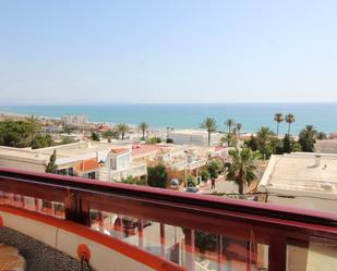 Vista exterior de Apartament en venda en Torrevieja amb Aire condicionat, Moblat i Internet