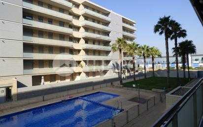 Swimming pool of Flat for sale in Badalona  with Air Conditioner and Terrace