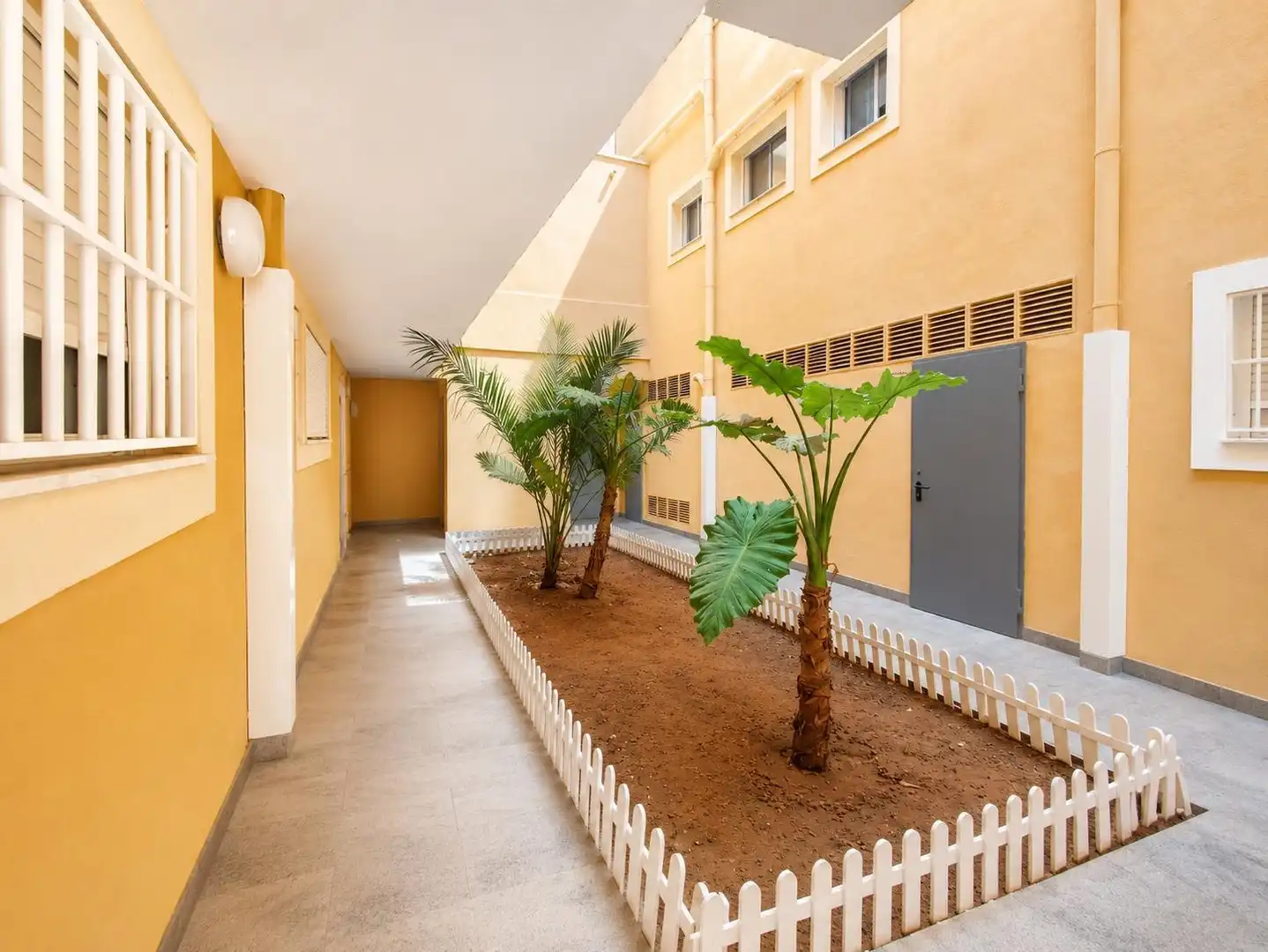 Piso en venta en Roquetas de Mar con Aire acondicionado y Terraza