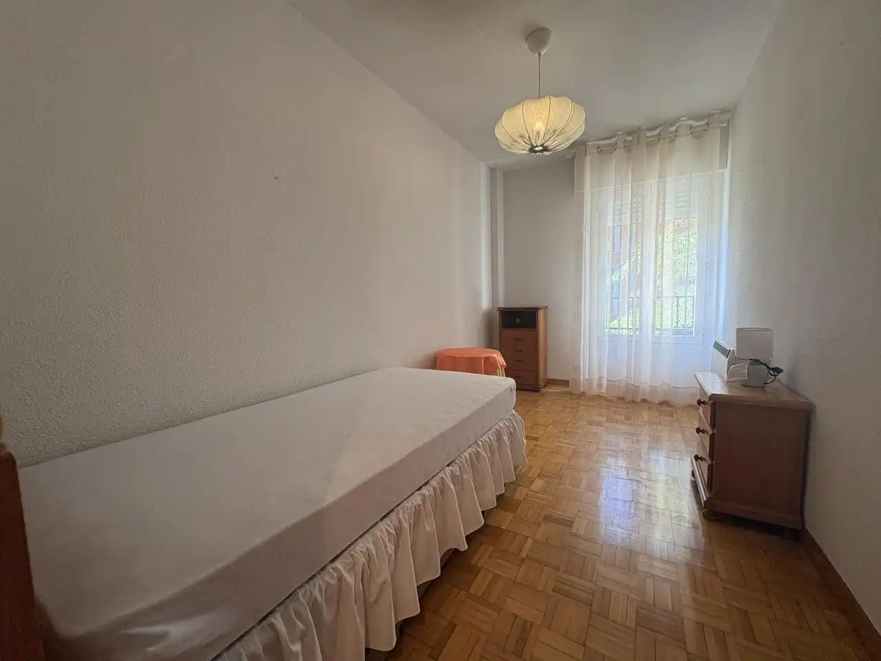 Schlafzimmer von Erdgeschoss zur Miete in San Lorenzo de El Escorial mit Heizung, Parkett und Möbliert