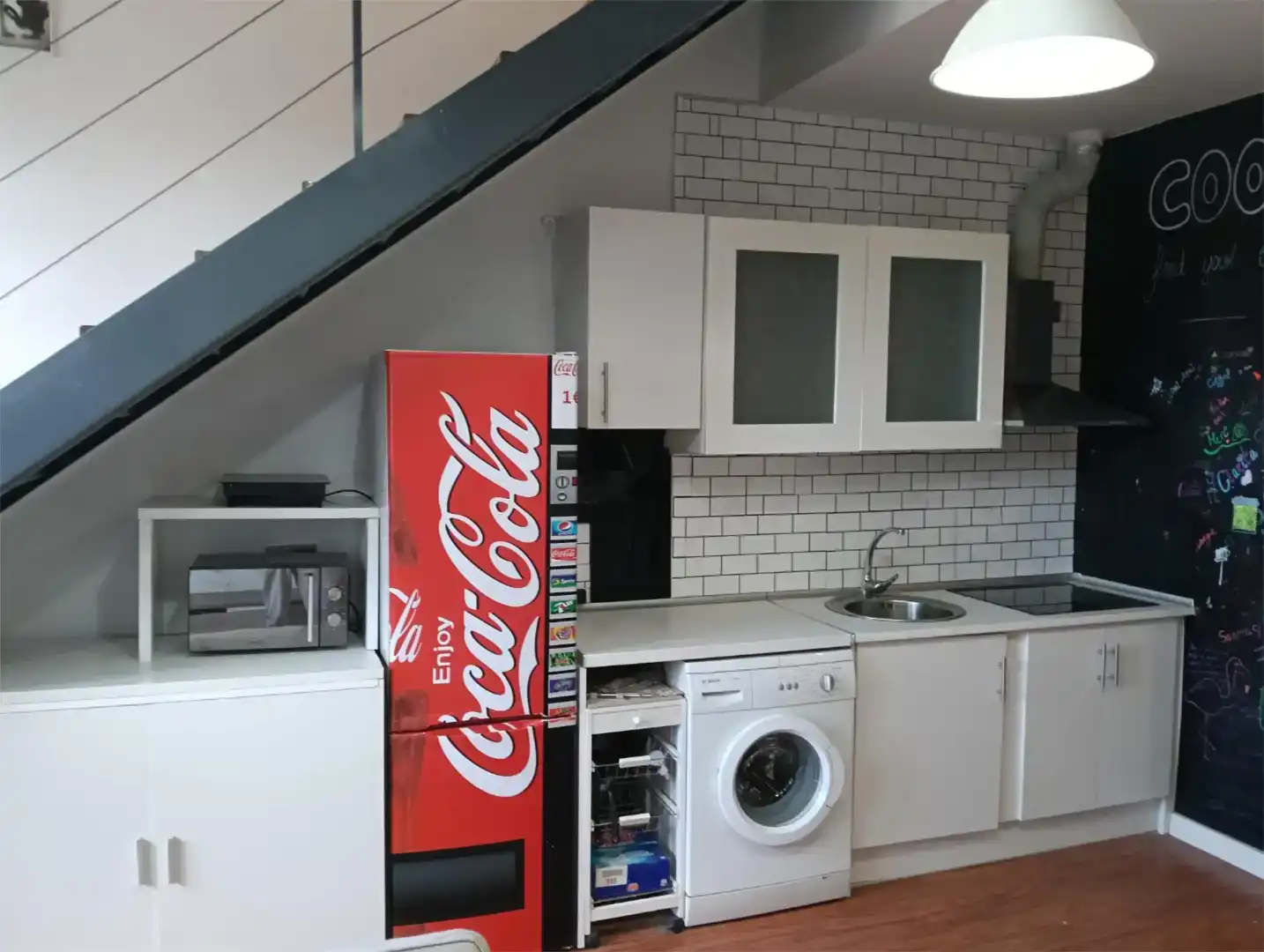Cuina de Loft per a compartir en Leganés amb Aire condicionat, Traster i Moblat