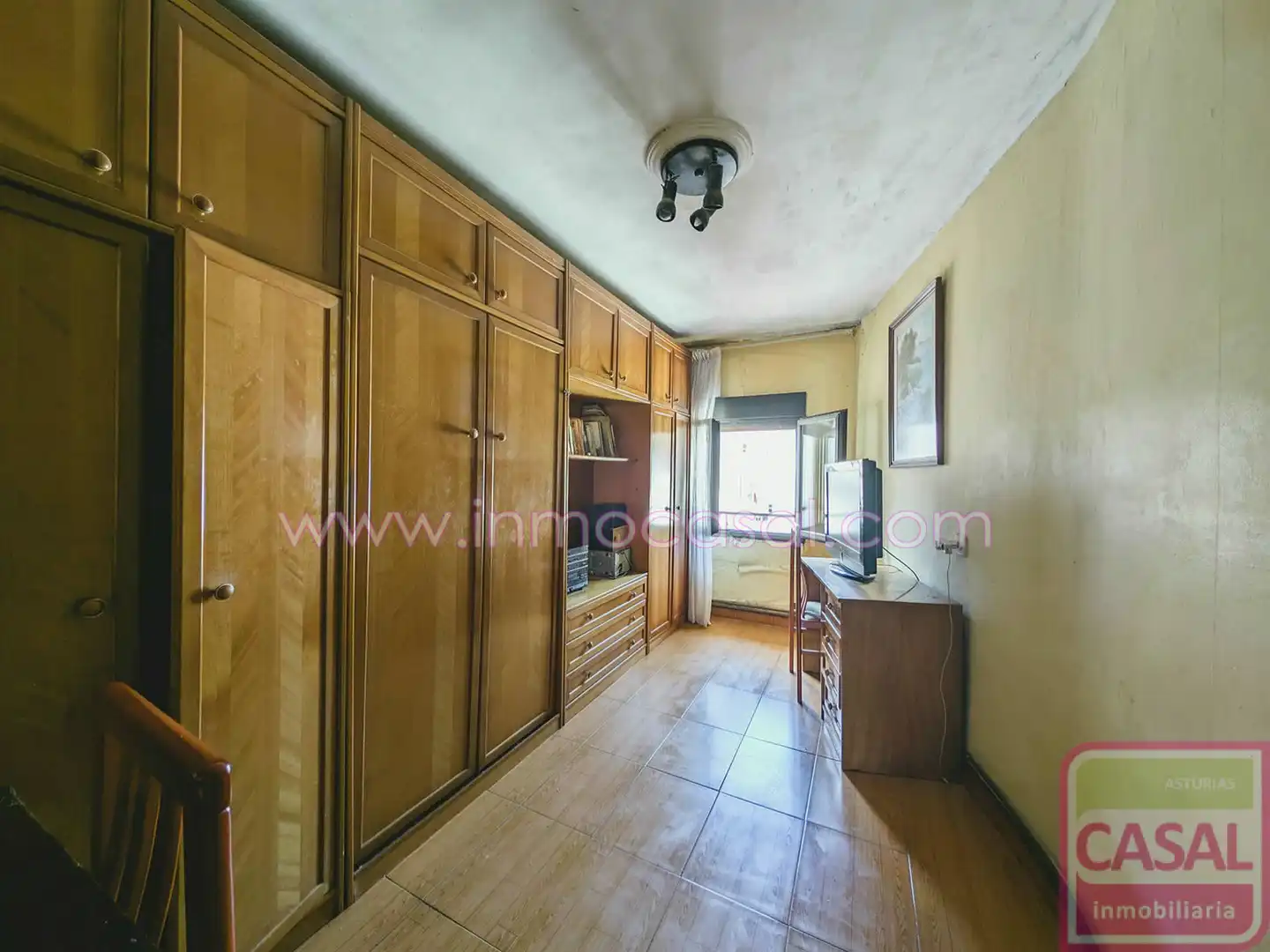 Habitación de Piso en venta en Mieres (Asturias) con Calefacción, Trastero y Amueblado