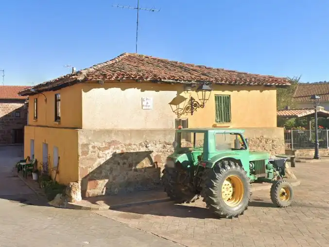 Vista exterior de Casa o xalet en venda en Villasur de Herreros