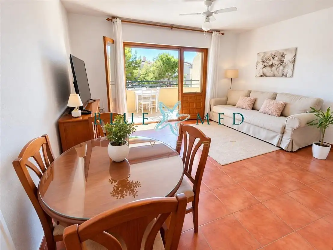 Apartamento con piscina en venta en Avenida Avenida Central, imagen 4