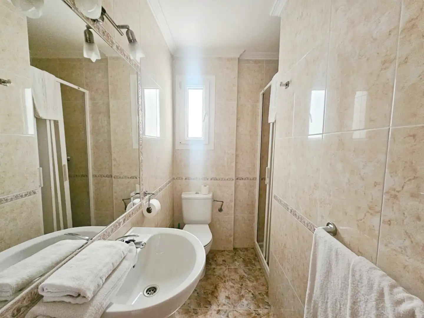 Baño de Piso en venta en Orihuela con Calefacción y Piscina comunitaria