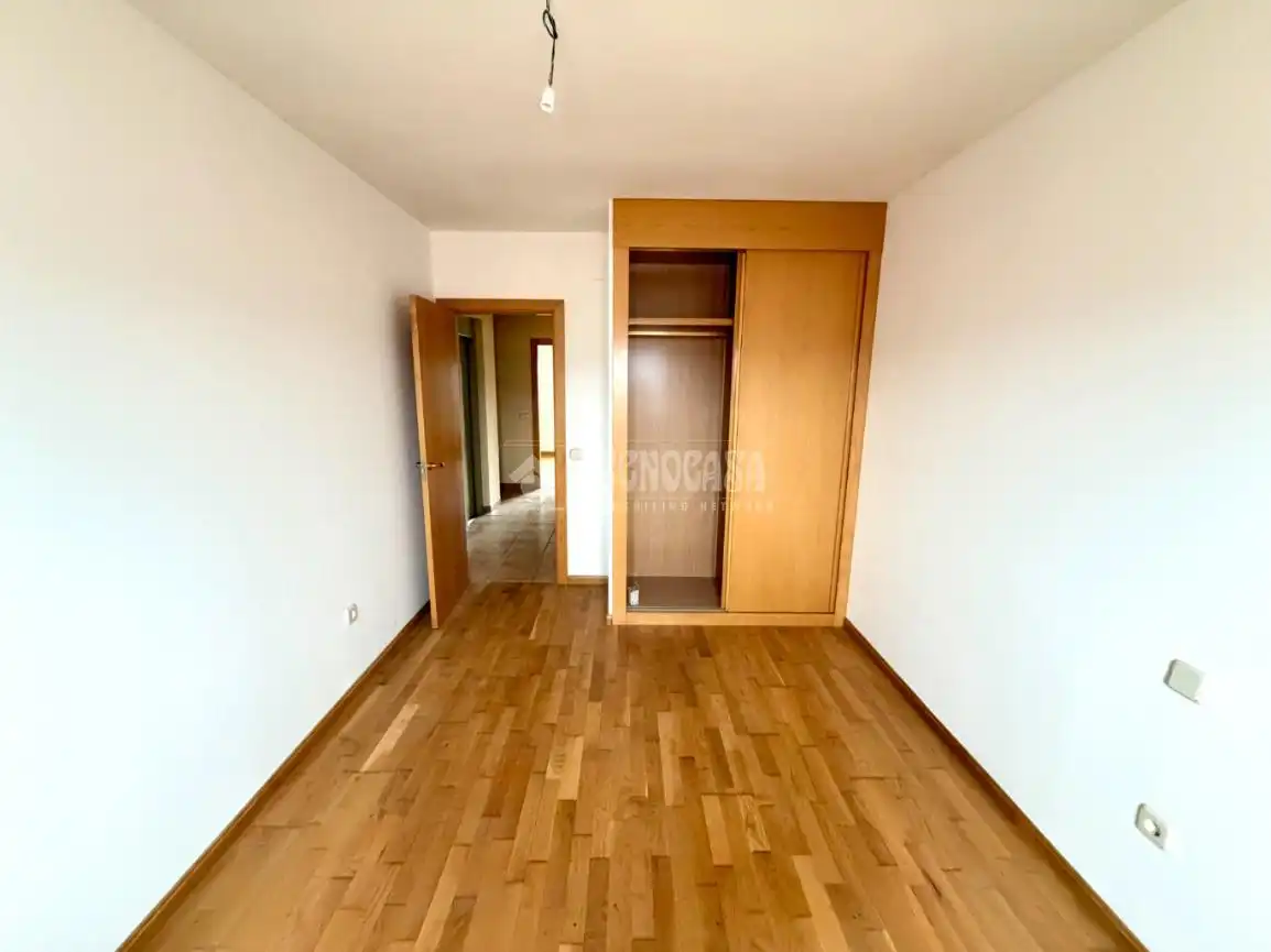 Dormitori de Casa adosada en venda en Sigüenza amb Aire condicionat i Calefacció