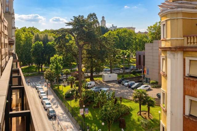 Ático en Venta en Parque San Francisco - Uría