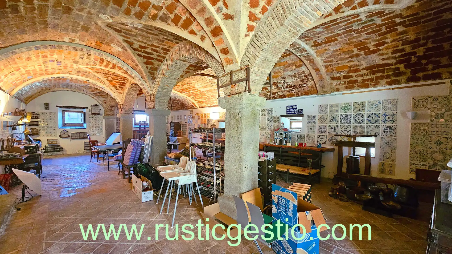 Country house zum Verkauf in La Vall d'en Bas mit Heizung, Privatgarten und Parkett
