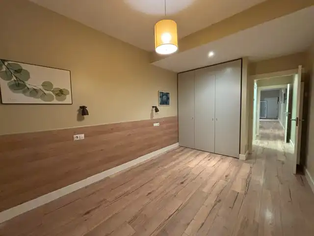 Piso de alquiler en  Pamplona / Iruña con Calefacción, Parquet y Amueblado
