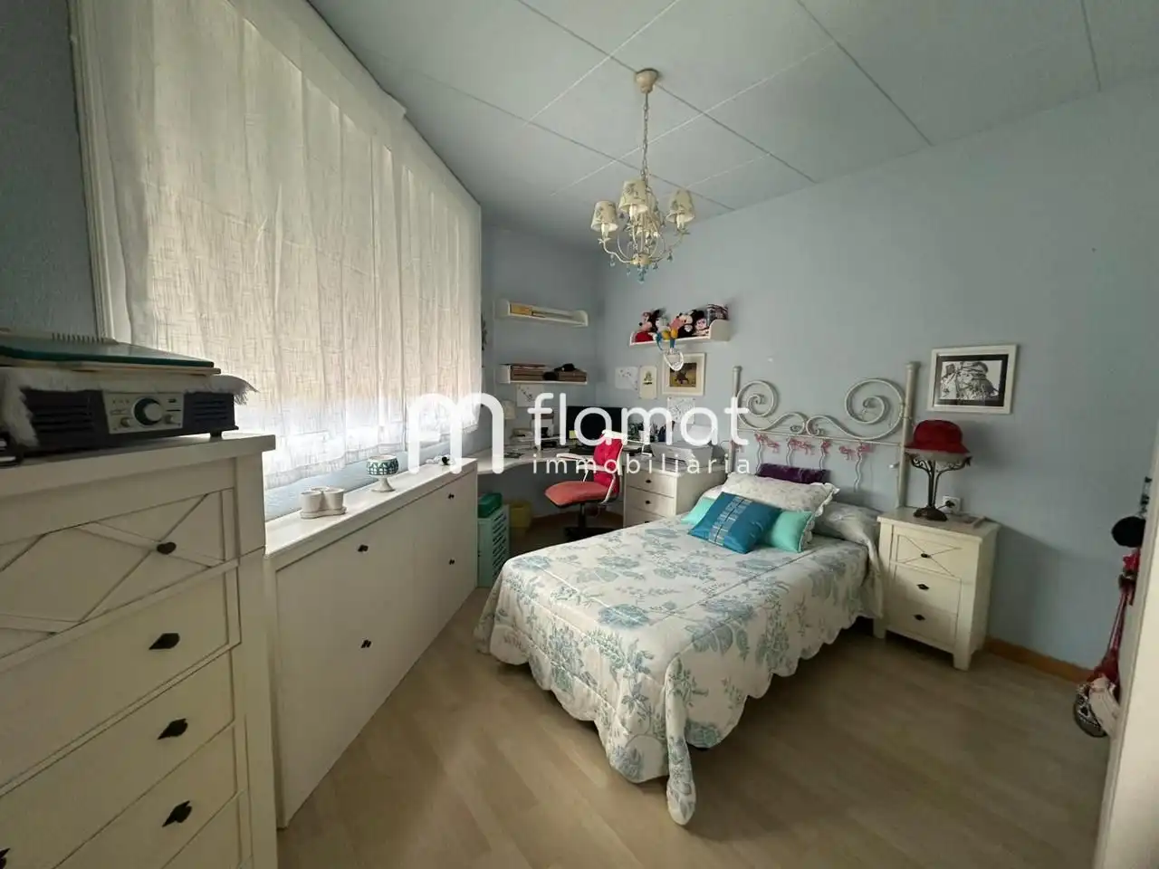 Habitación de Edificio en venta en Santa Coloma de Gramenet