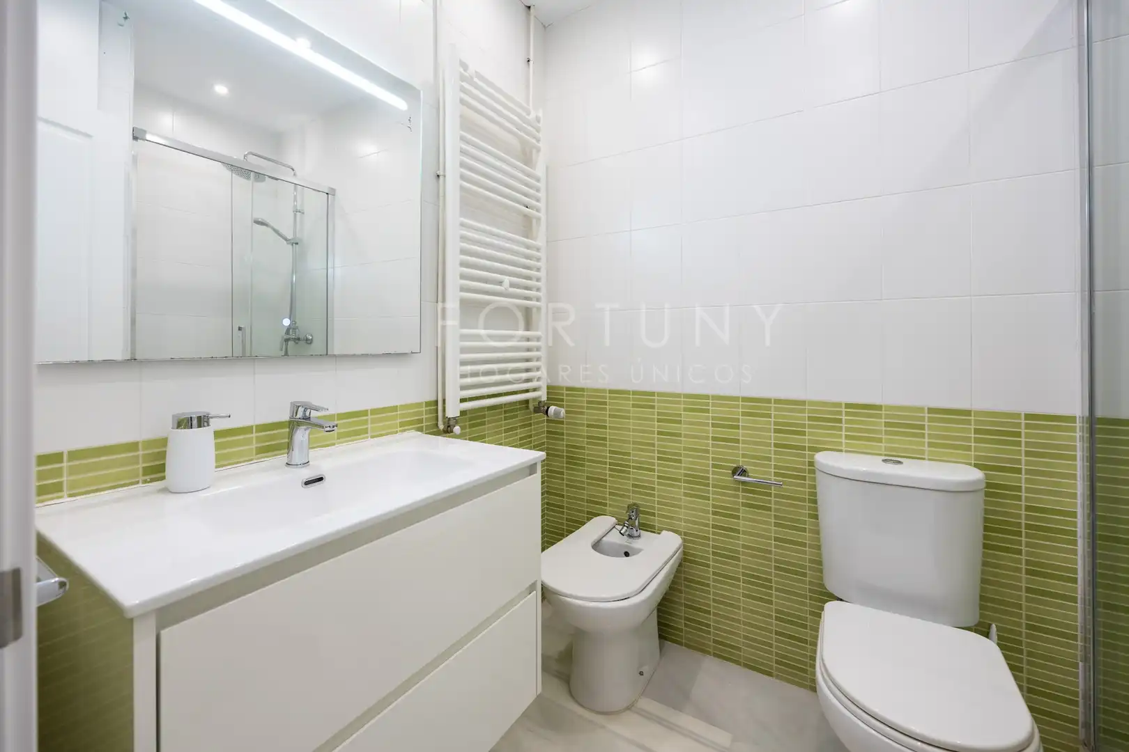 Baño de Casa o chalet en venta en Málaga con Aire acondicionado, Calefacción y Jardín privado