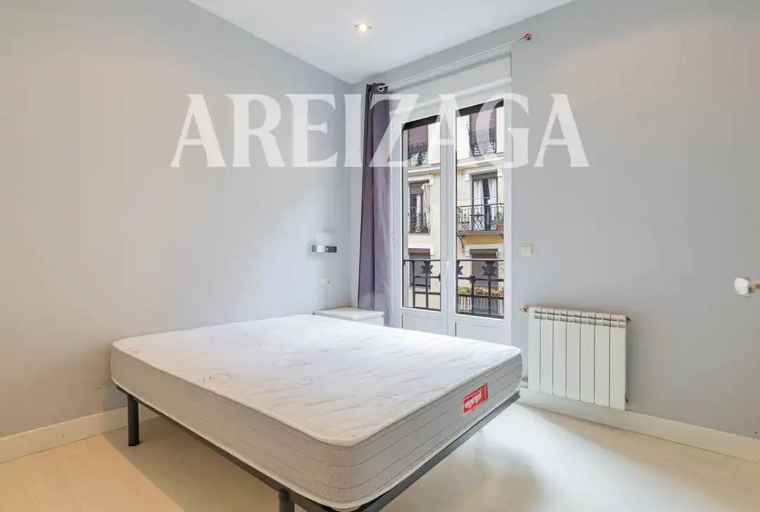Habitación de Piso en venta en Donostia - San Sebastián  con Calefacción